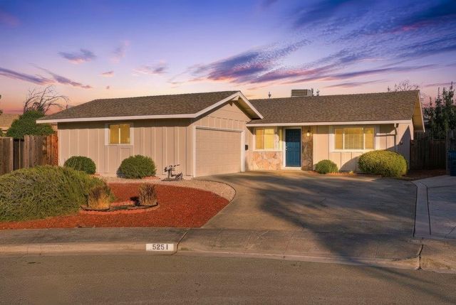 5251 Peony Dr, Livermore, CA 94551