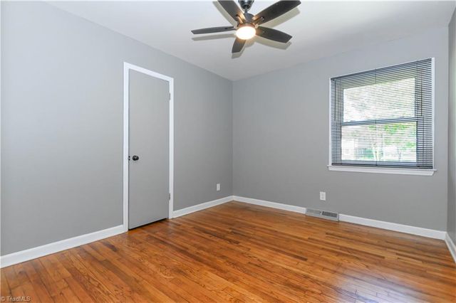 1620 Woodbriar Avenue, Greensboro, NC 27405