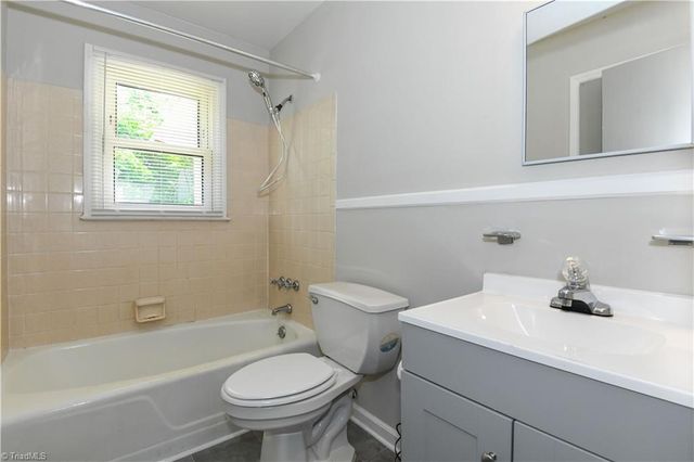 1620 Woodbriar Avenue, Greensboro, NC 27405