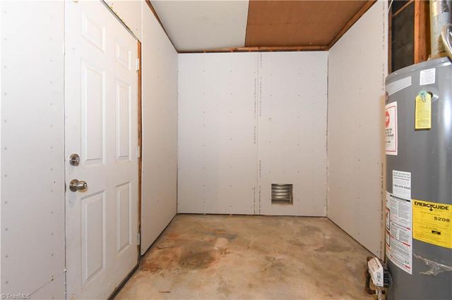 1620 Woodbriar Avenue, Greensboro, NC 27405