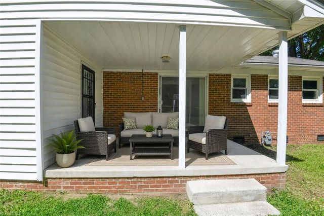 1620 Woodbriar Avenue, Greensboro, NC 27405
