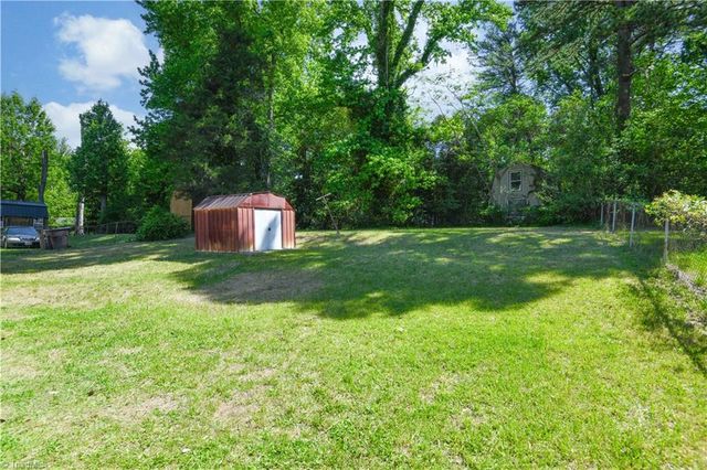 1620 Woodbriar Avenue, Greensboro, NC 27405