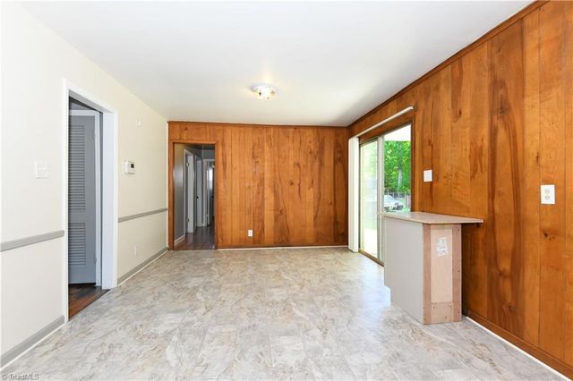 1620 Woodbriar Avenue, Greensboro, NC 27405