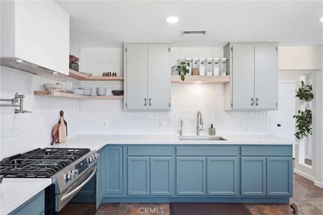 7183 Olive, Highland, CA 92346