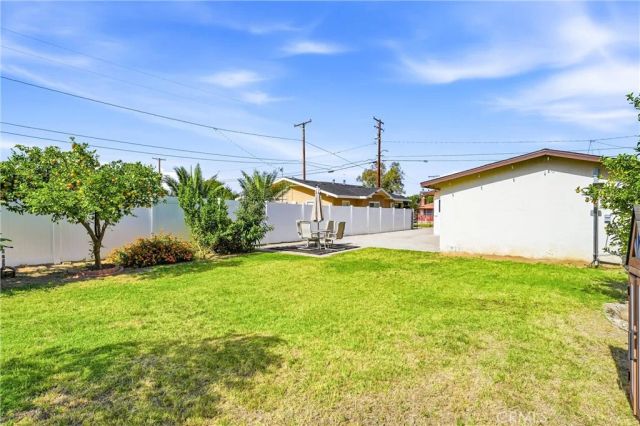 7183 Olive, Highland, CA 92346