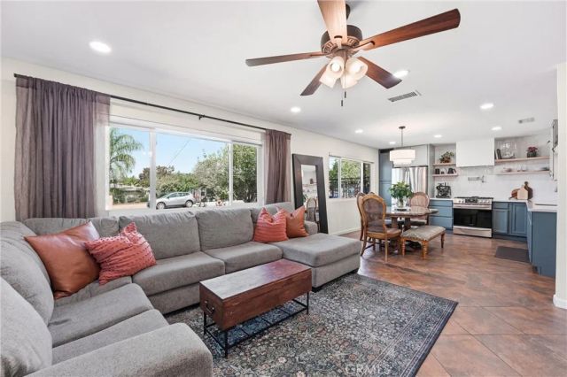 7183 Olive, Highland, CA 92346