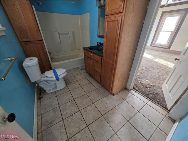 242 Vine Street, Salem, OH 44460