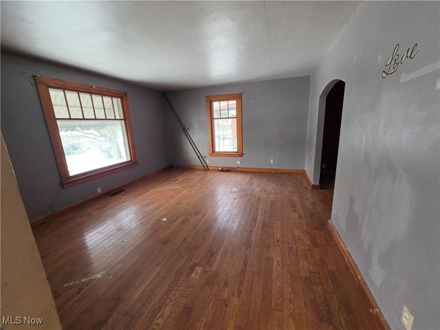 242 Vine Street, Salem, OH 44460