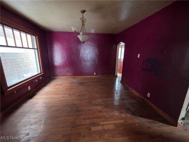 242 Vine Street, Salem, OH 44460