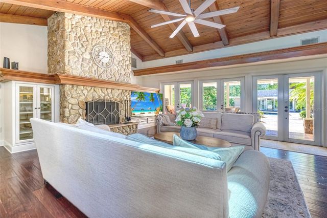 898 CYPRESS LAKEVIEW COURT, Tarpon Springs, FL 34688