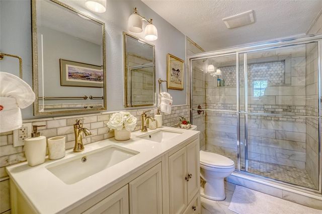 898 CYPRESS LAKEVIEW COURT, Tarpon Springs, FL 34688