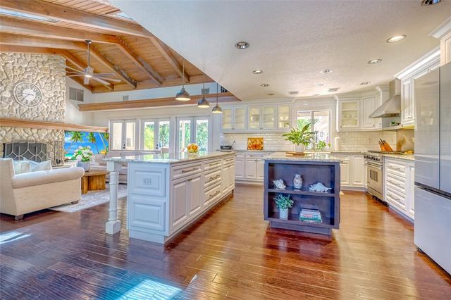 898 CYPRESS LAKEVIEW COURT, Tarpon Springs, FL 34688