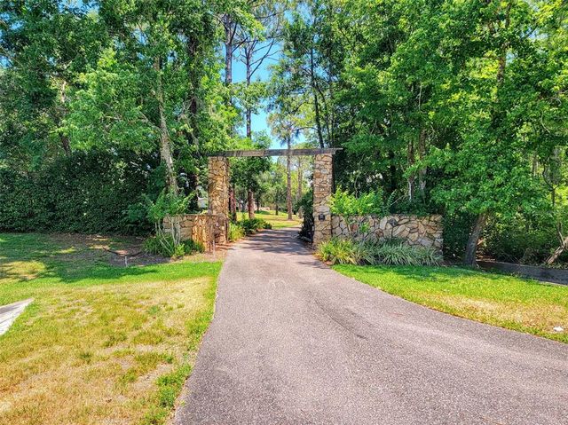 898 CYPRESS LAKEVIEW COURT, Tarpon Springs, FL 34688