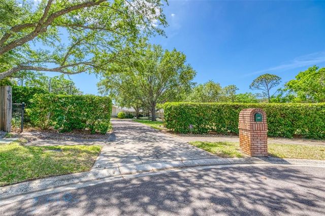 898 CYPRESS LAKEVIEW COURT, Tarpon Springs, FL 34688