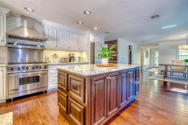 898 CYPRESS LAKEVIEW COURT, Tarpon Springs, FL 34688