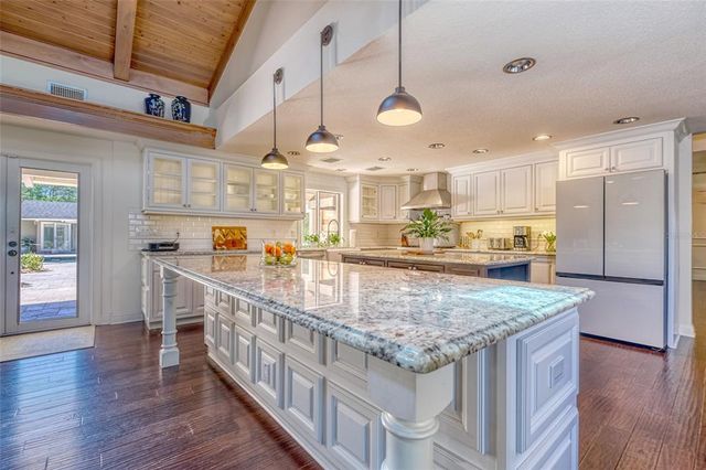 898 CYPRESS LAKEVIEW COURT, Tarpon Springs, FL 34688