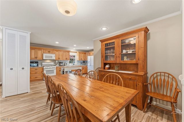 5923 Mills Creek Lane, North Ridgeville, OH 44039