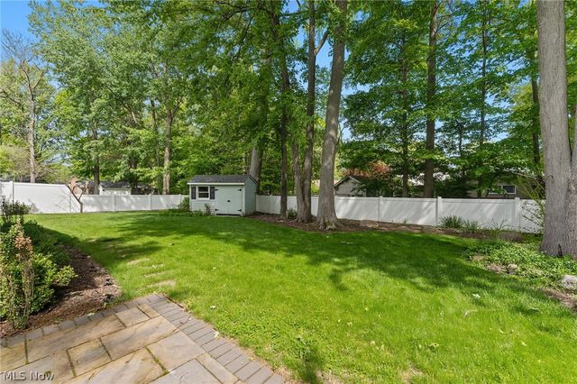 5923 Mills Creek Lane, North Ridgeville, OH 44039