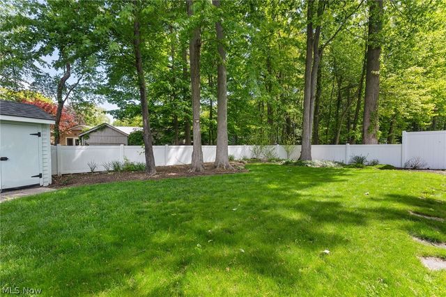 5923 Mills Creek Lane, North Ridgeville, OH 44039