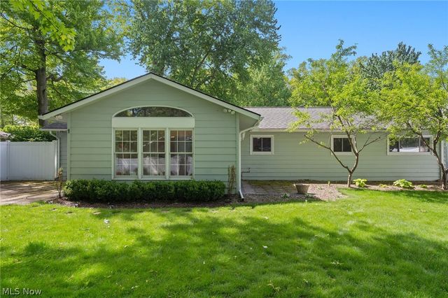 5923 Mills Creek Lane, North Ridgeville, OH 44039