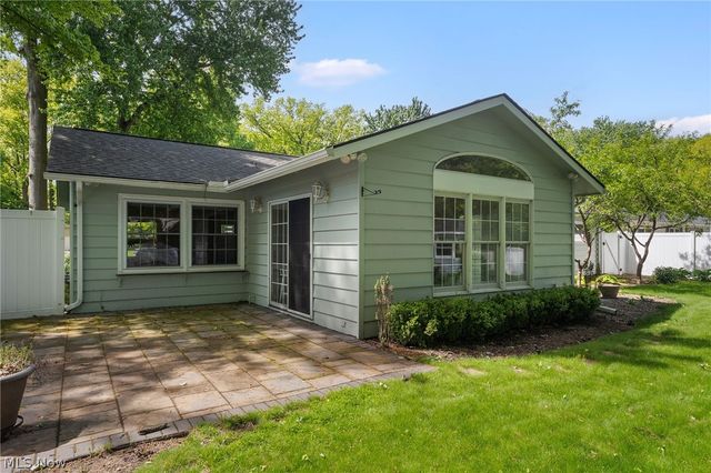 5923 Mills Creek Lane, North Ridgeville, OH 44039