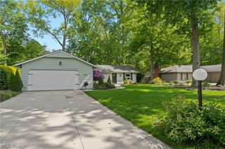 5923 Mills Creek Lane, North Ridgeville, OH 44039