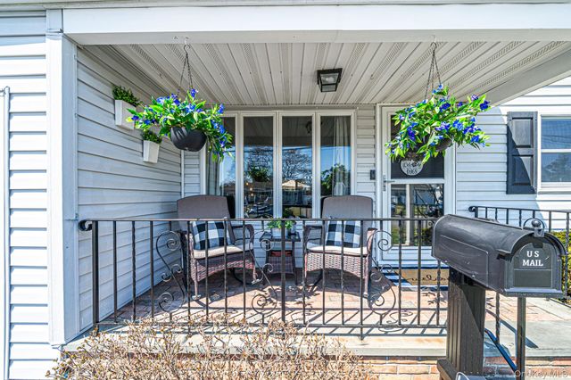 81 Dollard Drive, North Babylon, NY 11703