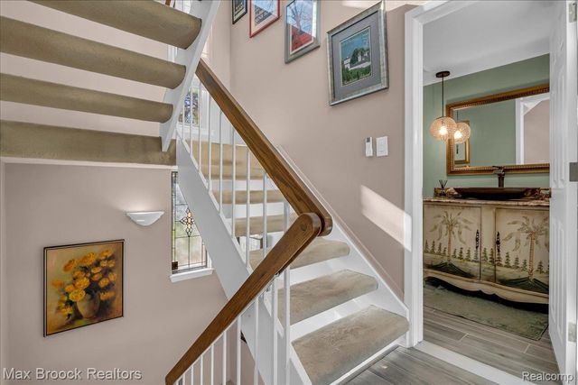 5415 Fairway Lane, West Bloomfield Charter Township, MI 48323