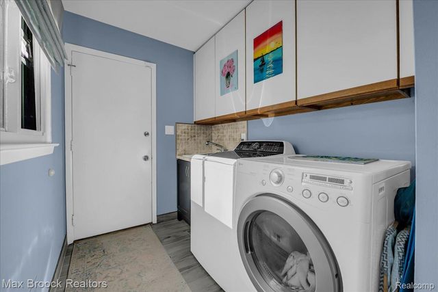 5415 Fairway Lane, West Bloomfield Charter Township, MI 48323