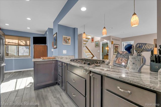 5415 Fairway Lane, West Bloomfield Charter Township, MI 48323