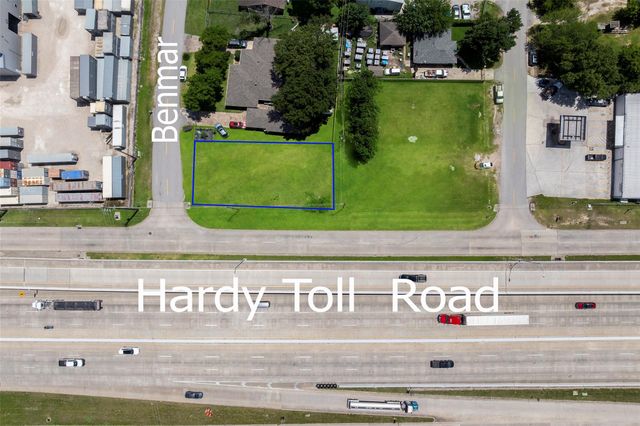 810 Benmar Drive, Houston, TX 77032