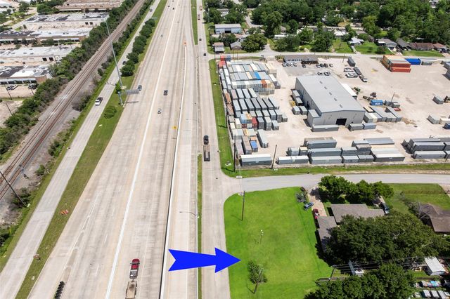 810 Benmar Drive, Houston, TX 77032
