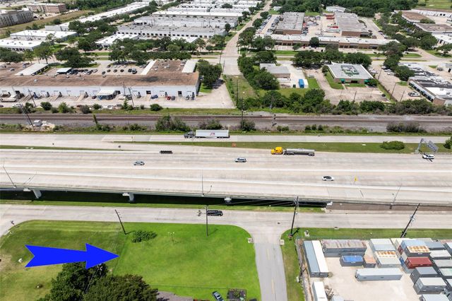 810 Benmar Drive, Houston, TX 77032