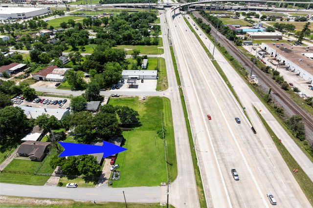 810 Benmar Drive, Houston, TX 77032
