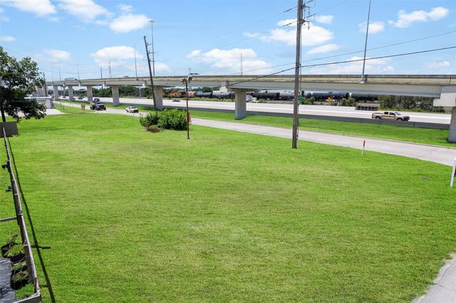 810 Benmar Drive, Houston, TX 77032
