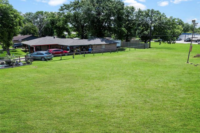 810 Benmar Drive, Houston, TX 77032