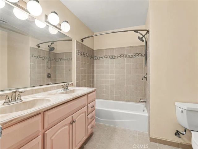 5170 E Huntington, Fresno, CA 93727