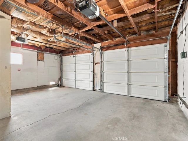 5170 E Huntington, Fresno, CA 93727