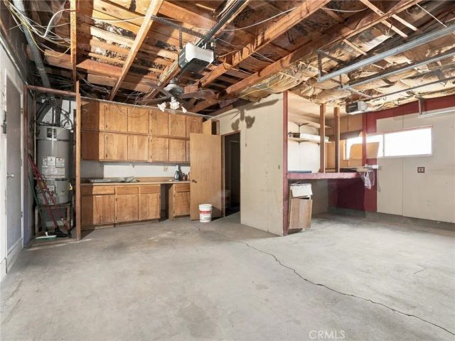 5170 E Huntington, Fresno, CA 93727