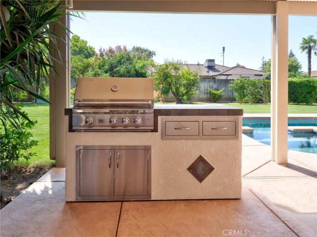 5170 E Huntington, Fresno, CA 93727