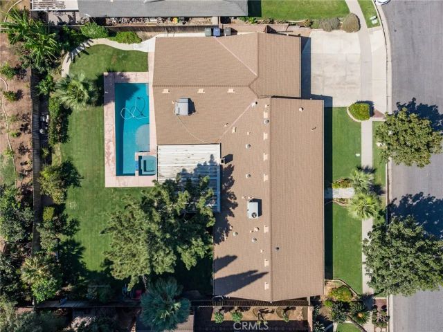5170 E Huntington, Fresno, CA 93727