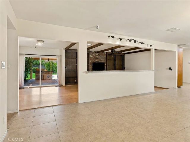 5170 E Huntington, Fresno, CA 93727