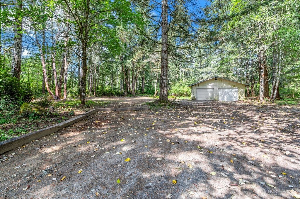 16405 84th Street NW, Lakebay, WA 98349