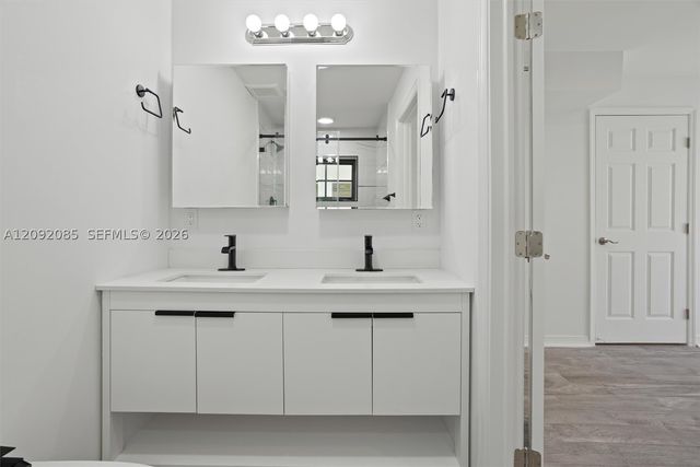 434 Aragon Ave, Coral Gables, FL 33134