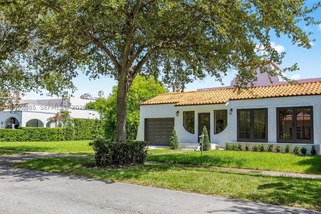 434 Aragon Ave, Coral Gables, FL 33134