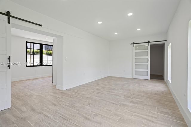 434 Aragon Ave, Coral Gables, FL 33134