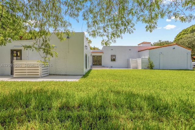 434 Aragon Ave, Coral Gables, FL 33134