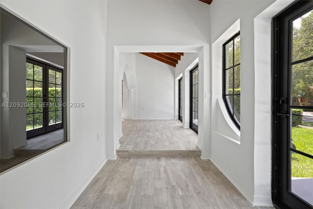434 Aragon Ave, Coral Gables, FL 33134