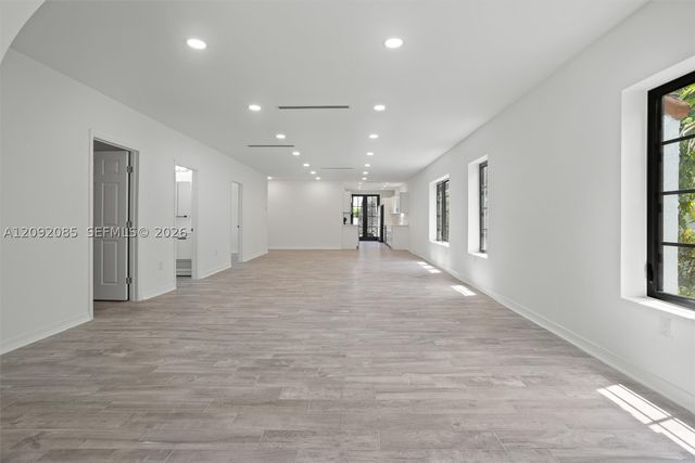 434 Aragon Ave, Coral Gables, FL 33134