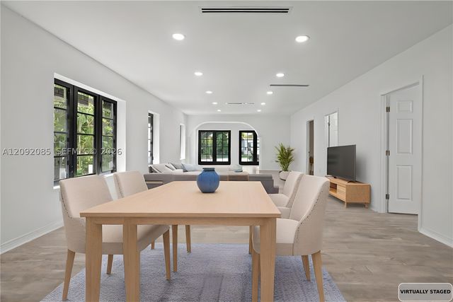 434 Aragon Ave, Coral Gables, FL 33134